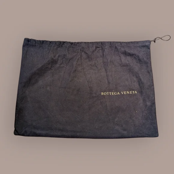 Bottega Veneta Black Shoulder Bag - Picture 2 of 14